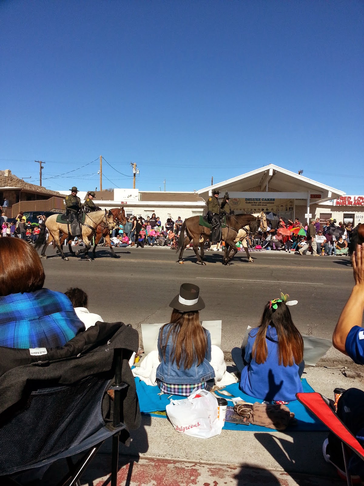 Having a nice time in and around El Paso Thanksgiving Day Parade 2014